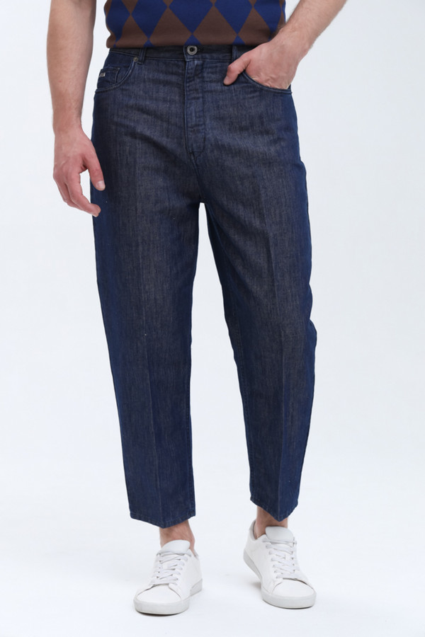 Модные джинсы Emporio Armani, размер 54, цвет синий