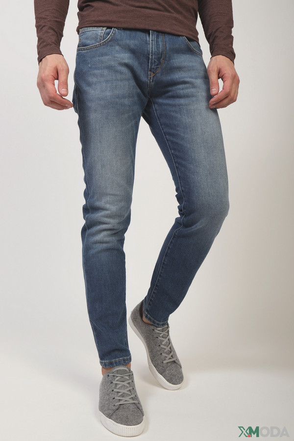 Модные джинсы Baldessarini синего цвета