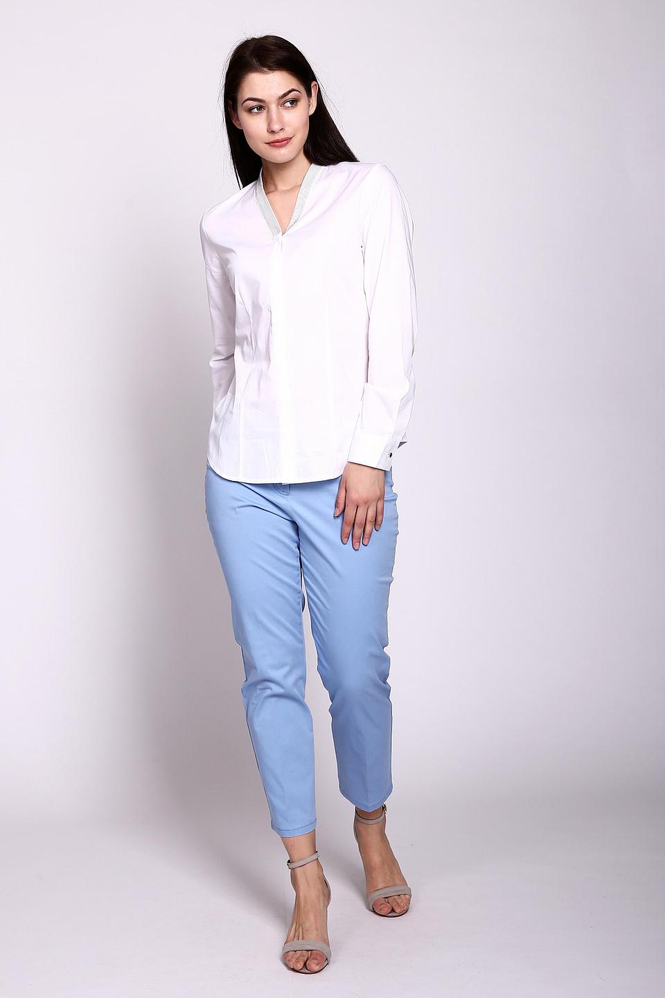 Блуза Erfo белая с V-образным вырезом и серой отделкой