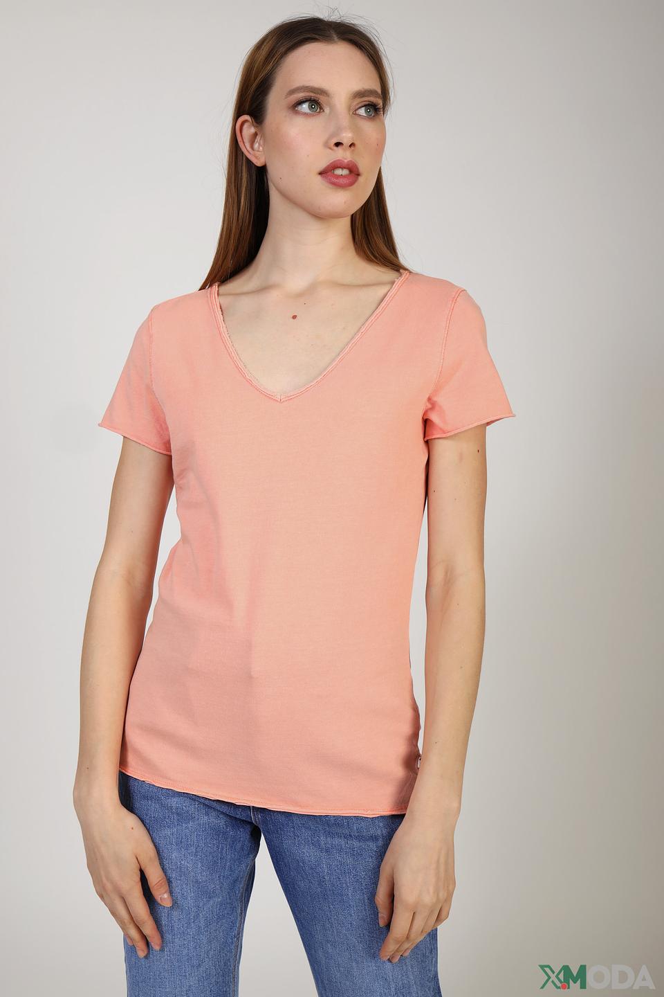 Футболка QS женская персиковая с V-образным вырезом
