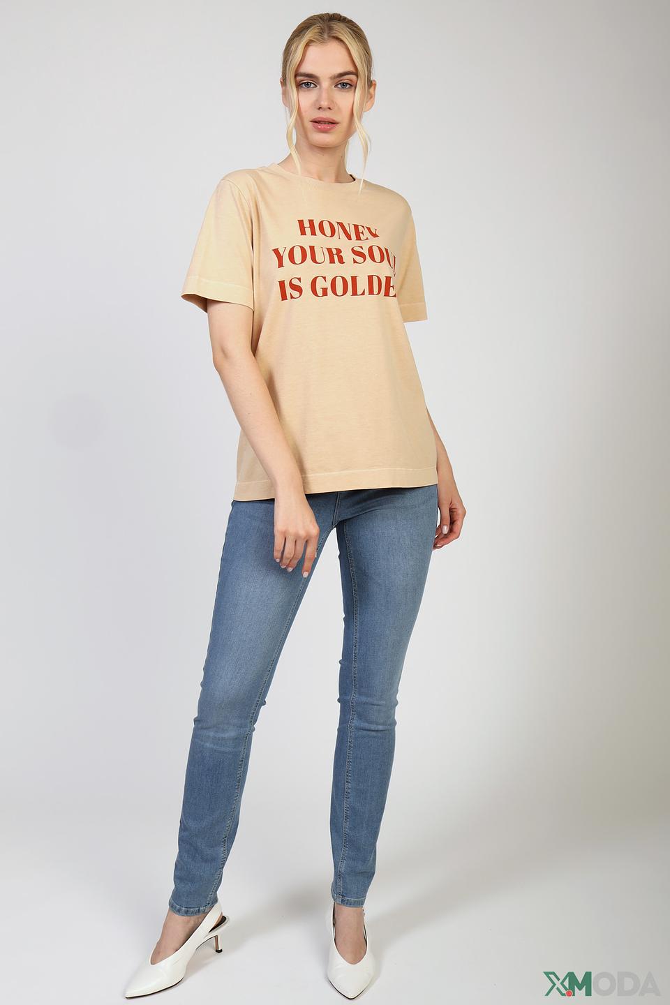 Футболка Rich and Royal с принтом бежевая