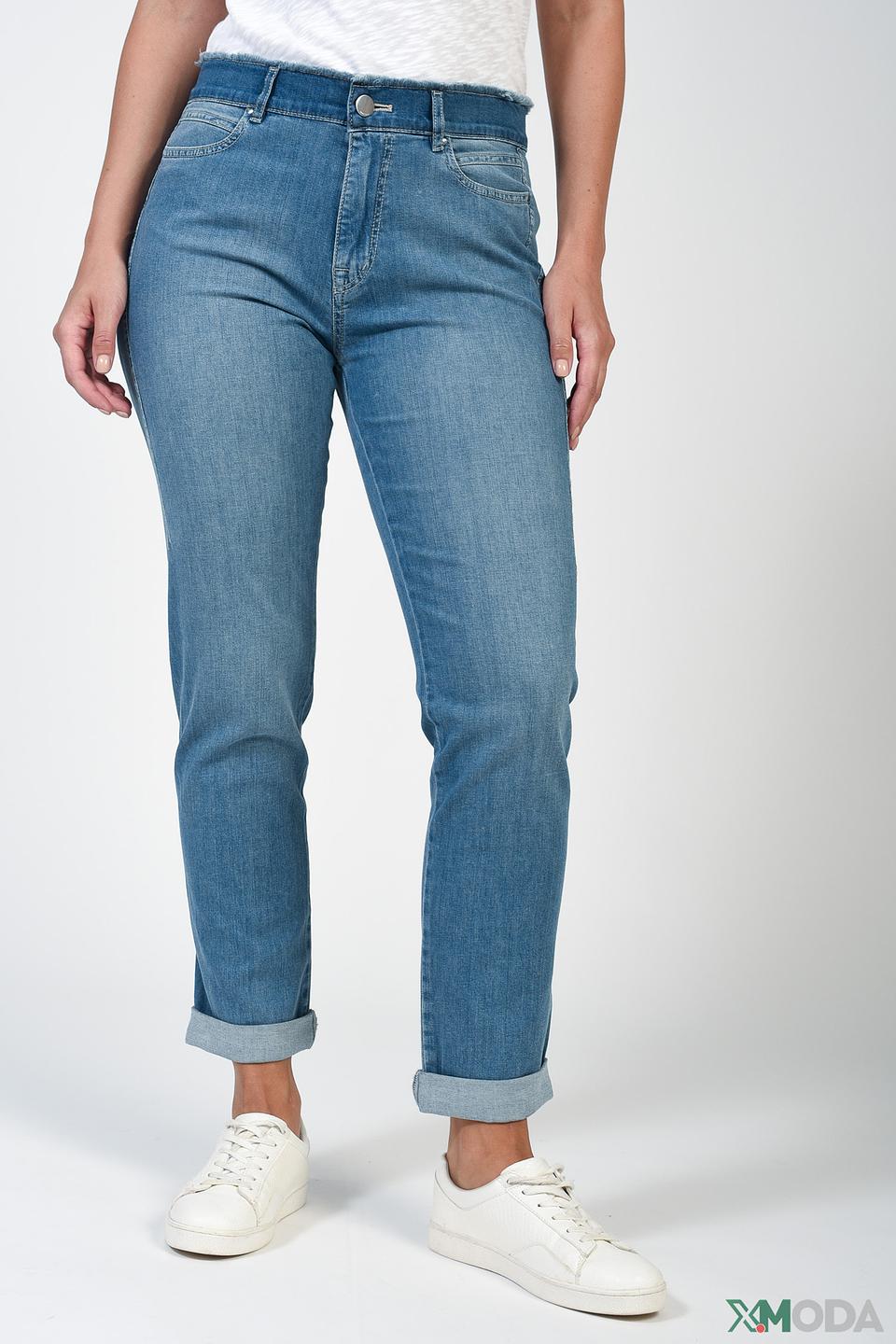 Джинсы Marc Cain голубые с потертостями