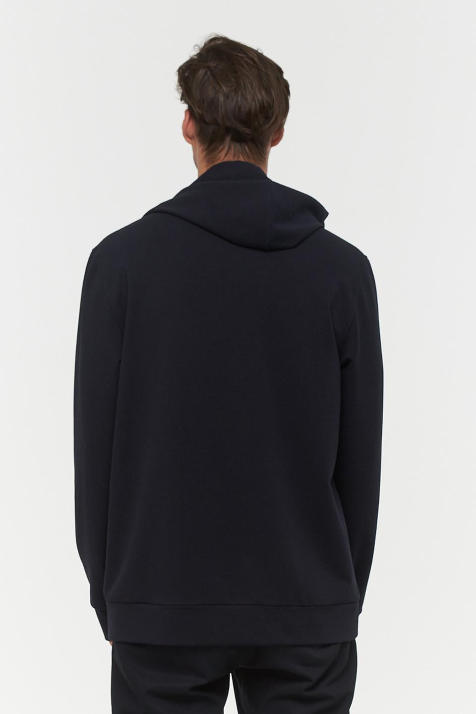 Толстовка VAY чёрная с капюшоном