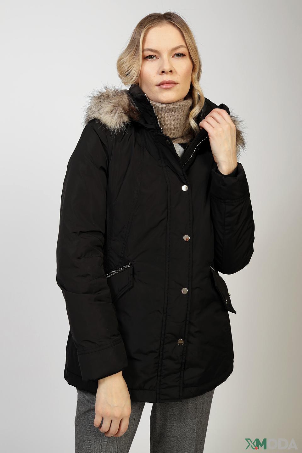 Куртка District чёрная с мехом