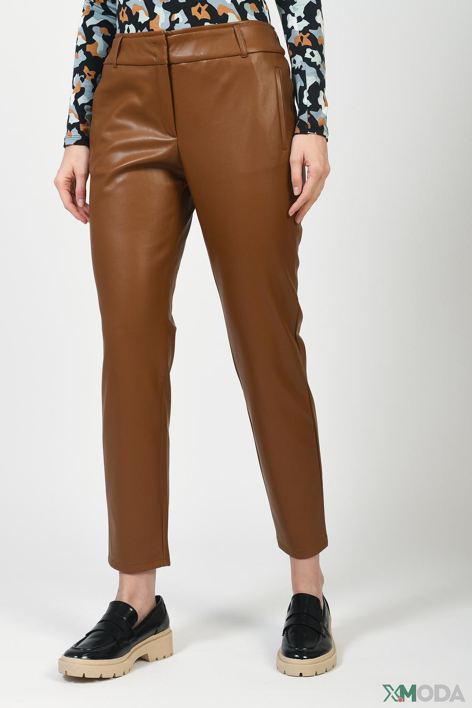 Брюки из экокожи Betty and Co коричневые