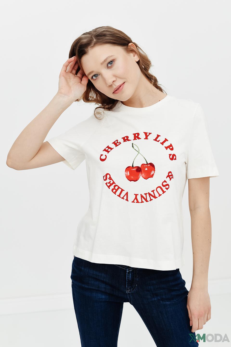 Футболка Rich and Royal с вишнями