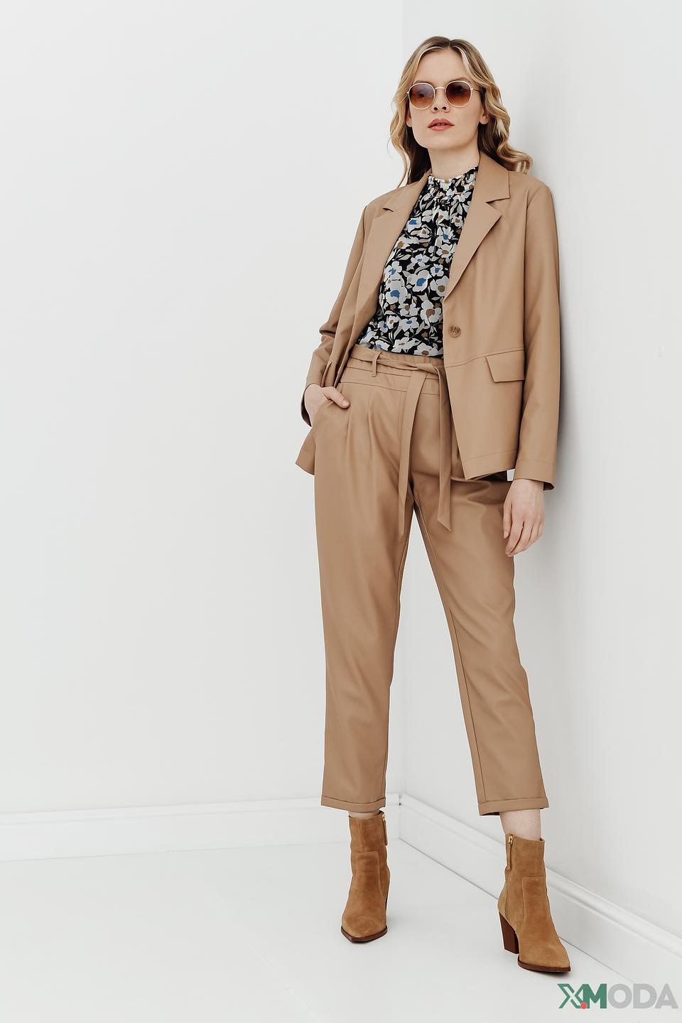 Брюки Betty and Co с поясом бежевые