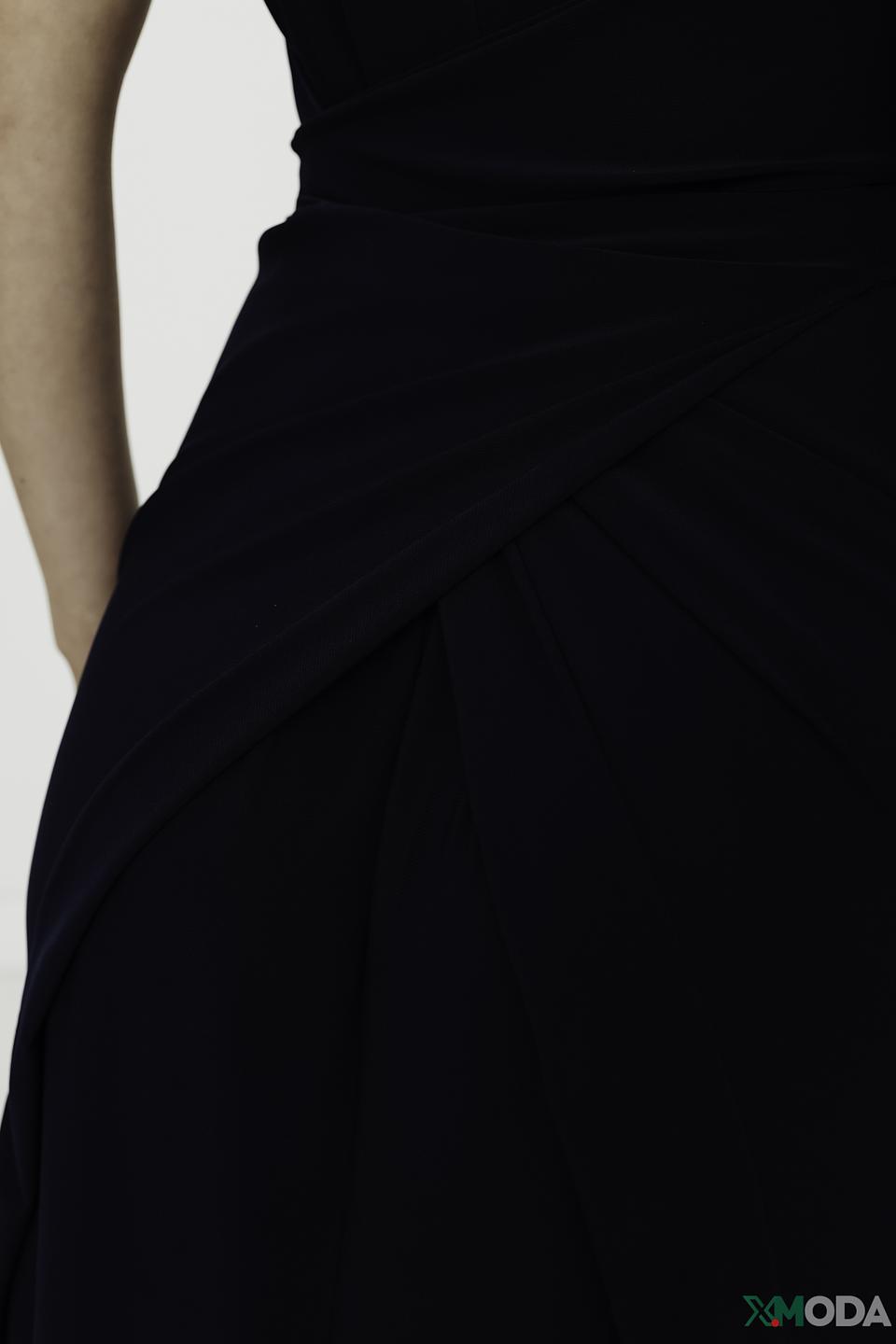 Платье Tricot Chic жен. с вырезом