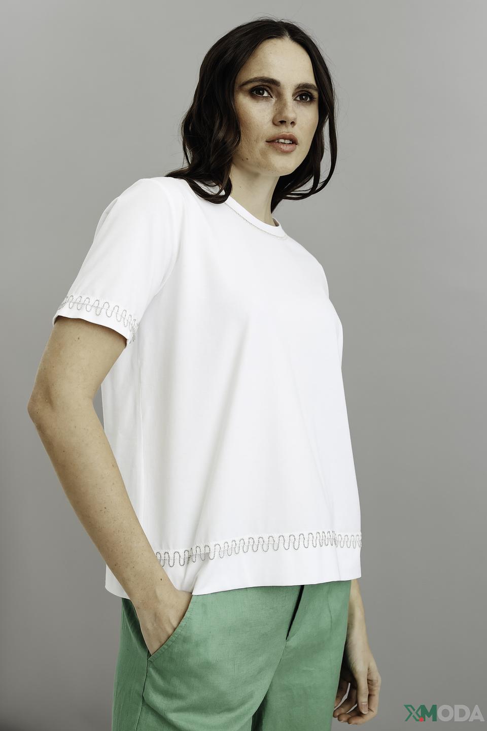 Блуза D. Exterior с декором