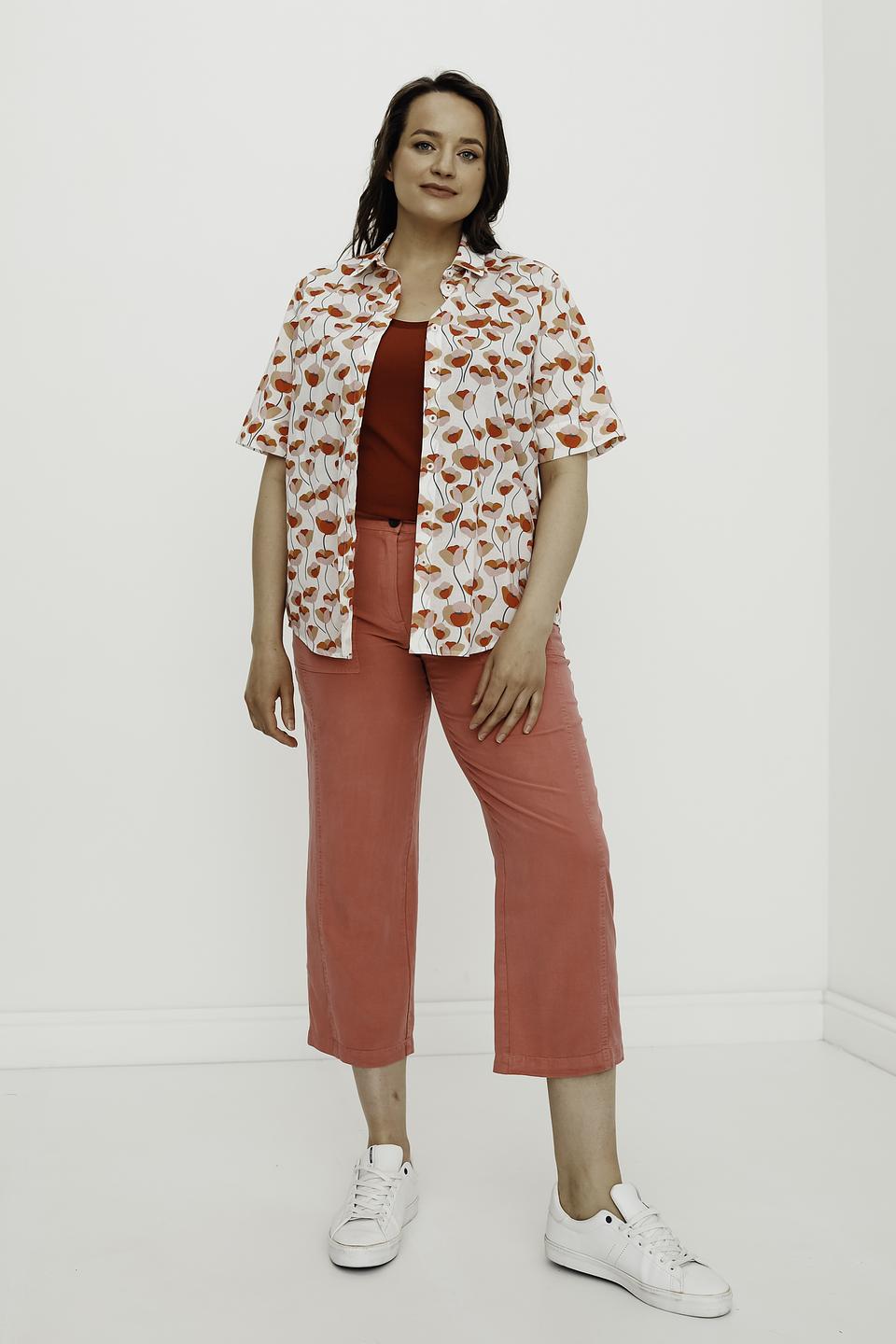 Брюки Lebek укороченные с накладными карманами кораллового цвета