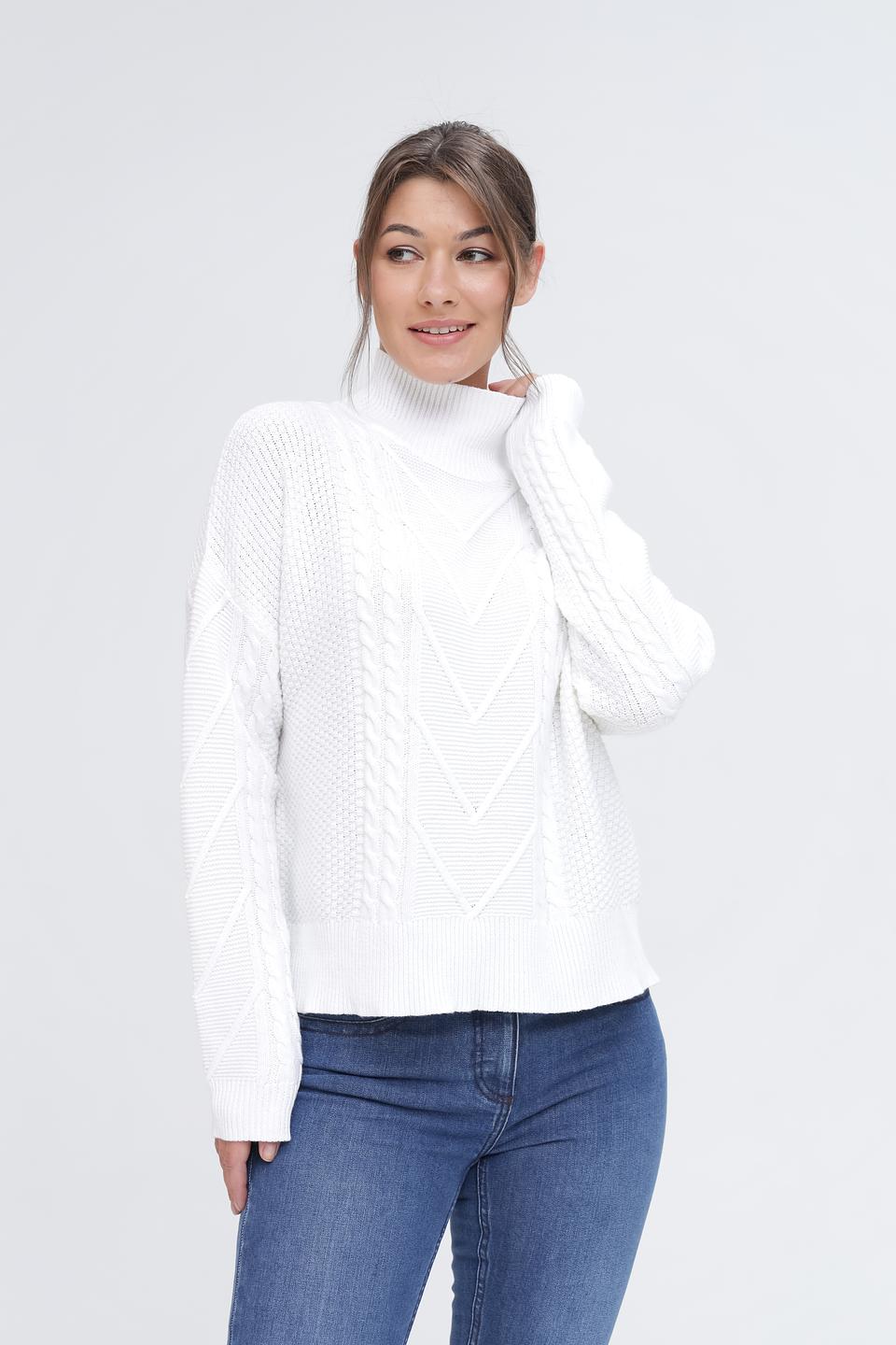 Пуловер Pezzo с косами белый