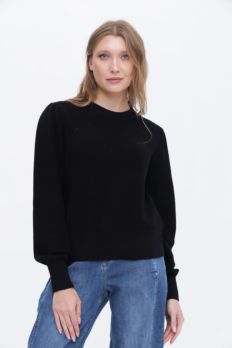 Пуловер Taifun чёрный с косами
