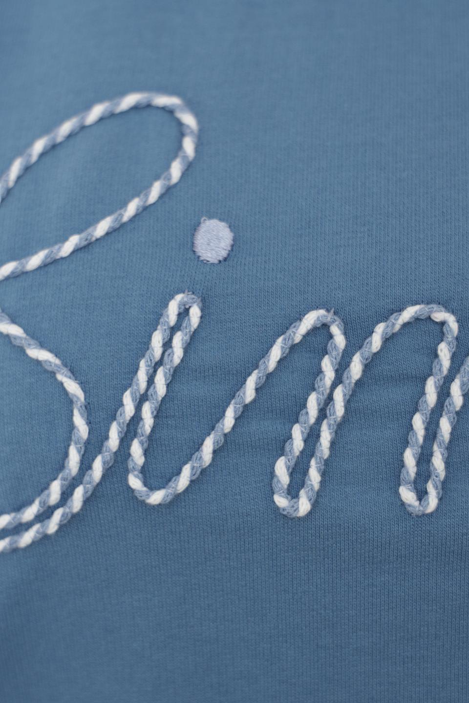 Пуловер Via Appia голубой с надписью