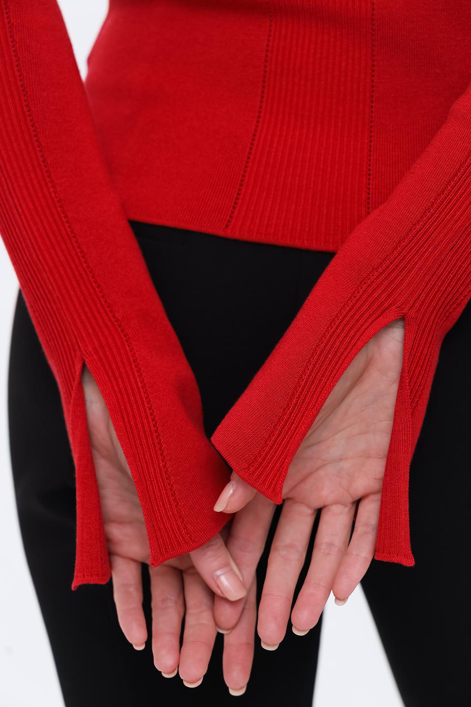 Джемпер Patrizia Pepe красный с разрезами