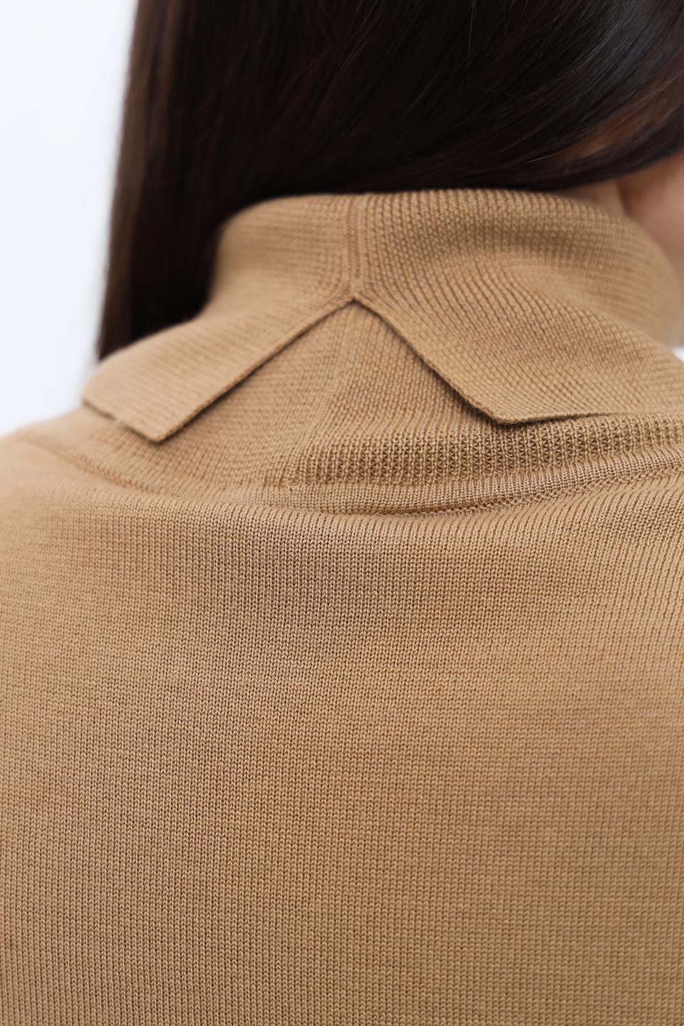 Водолазка Boss Black бежевая