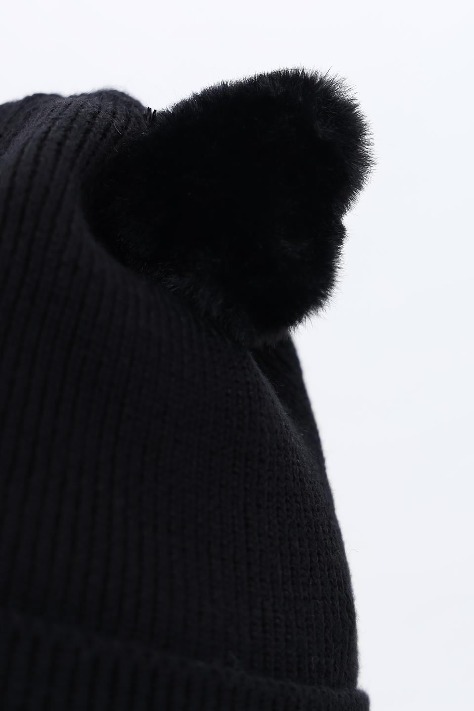 Шапка Hugo женская чёрная с помпоном