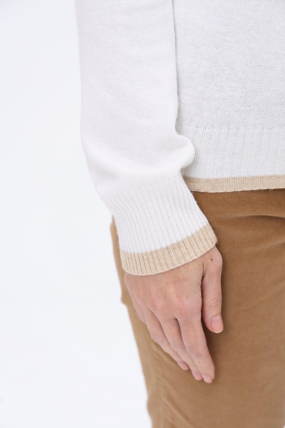 Пуловер Pezzo с косами белый