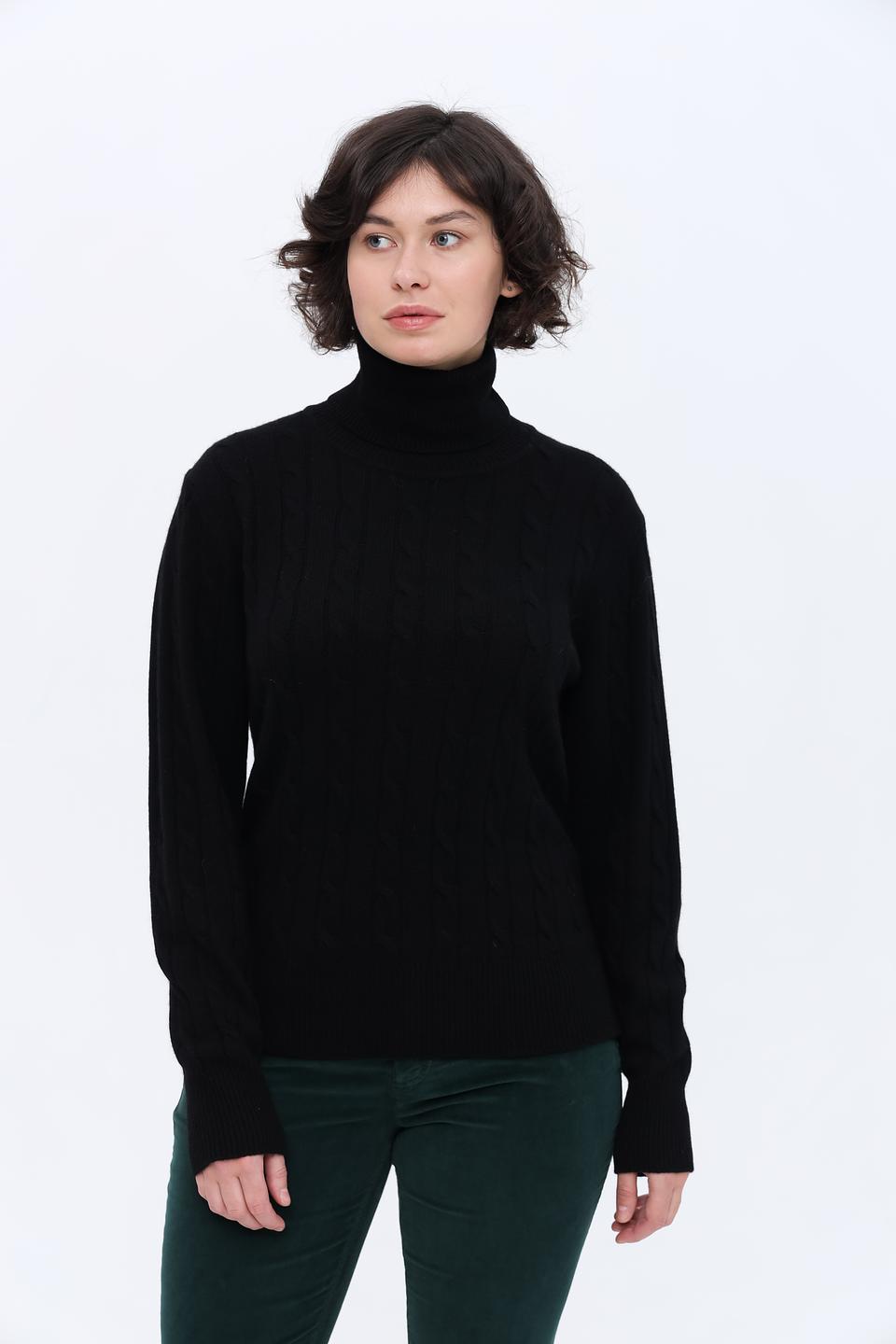 Водолазка Shade чёрная с косами