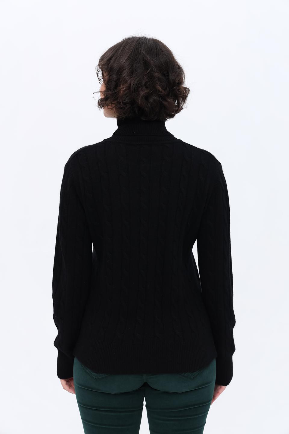 Водолазка Shade чёрная с косами