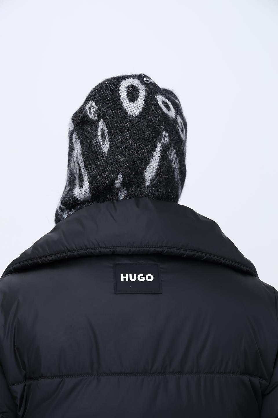 Шапка Hugo женская с узором чёрная