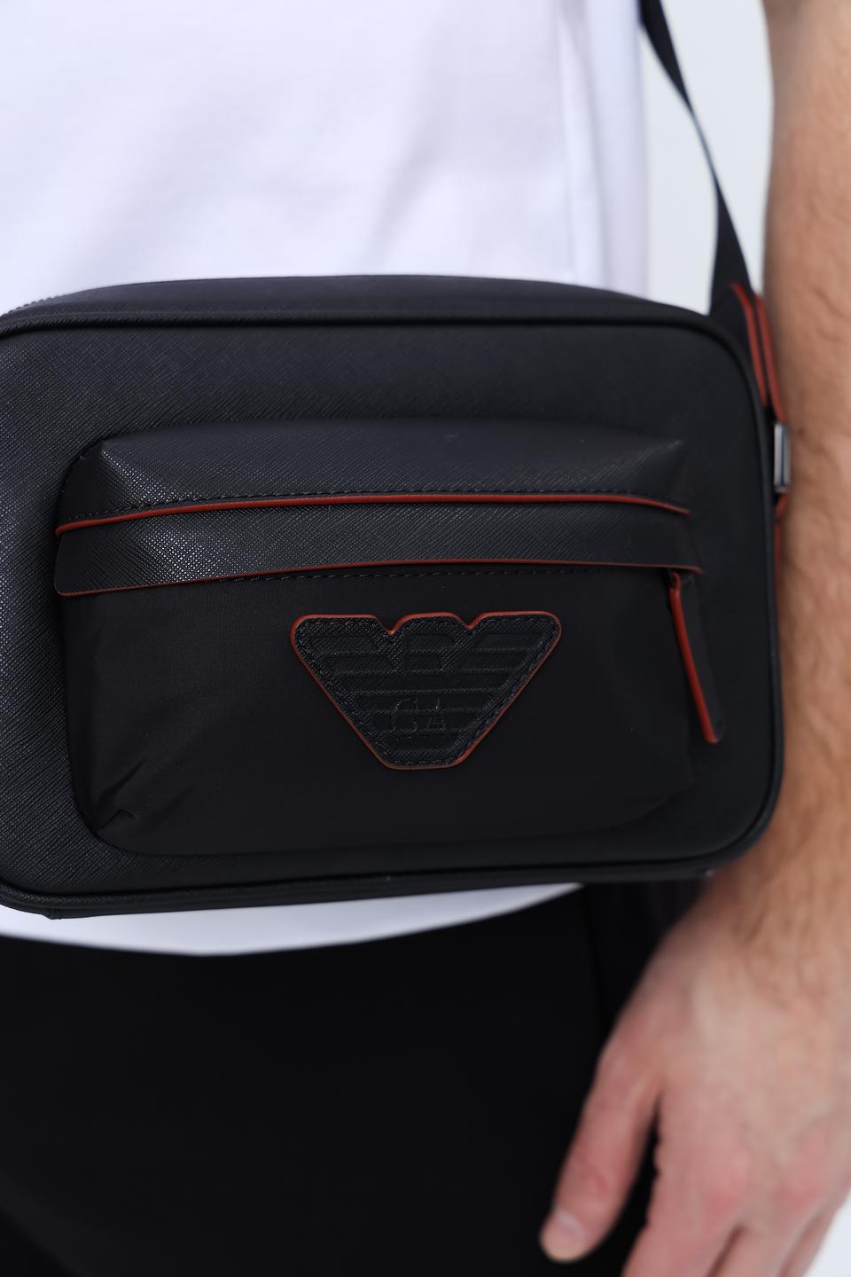 Сумка через плечо Emporio Armani чёрная