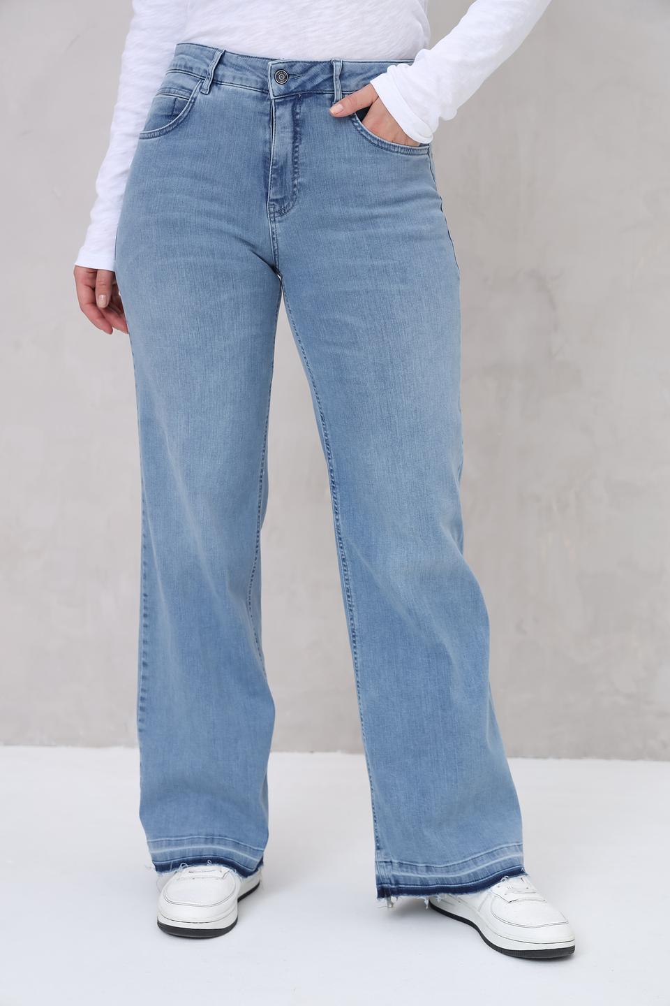 Джинсы Bugatti клеш голубой