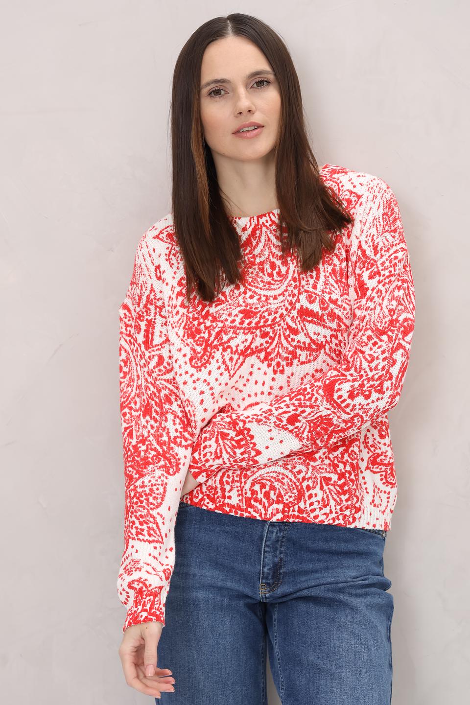 Пуловер Oui с красным узором