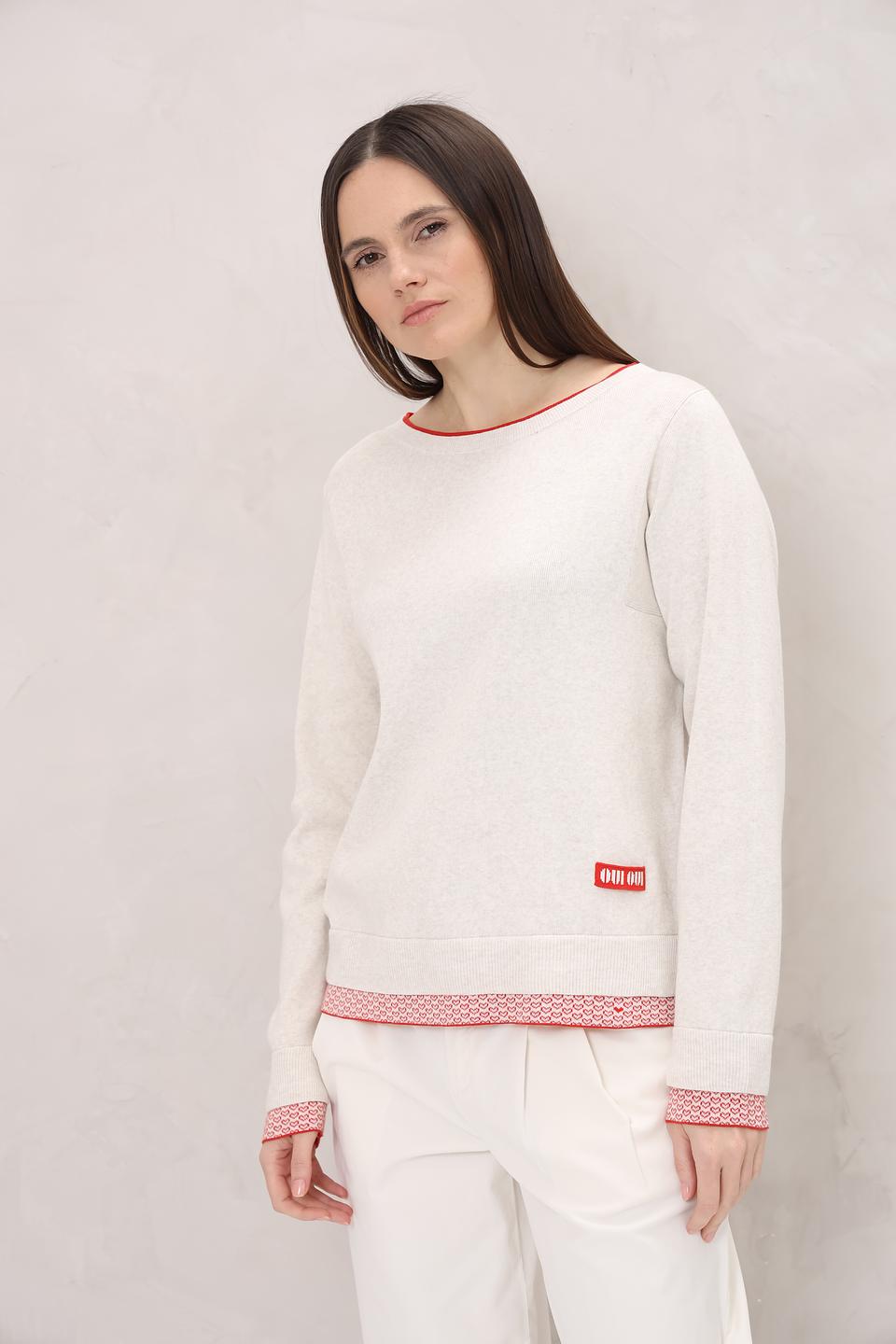 Пуловер Oui с красной отделкой