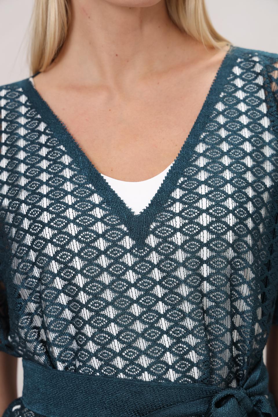 Блуза Beatris с вышивкой изумрудная