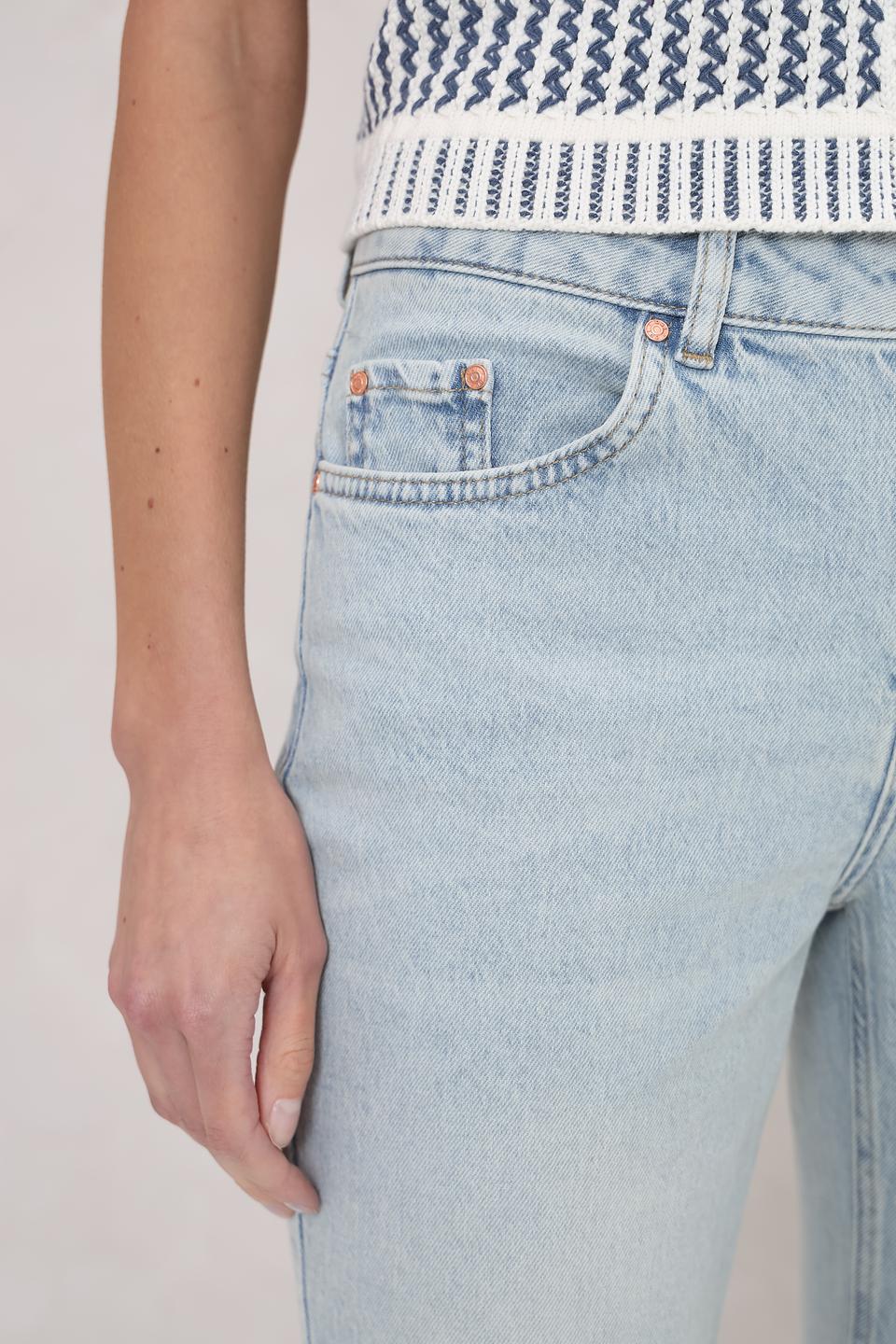Джинсы Oui клеш светло-голубые