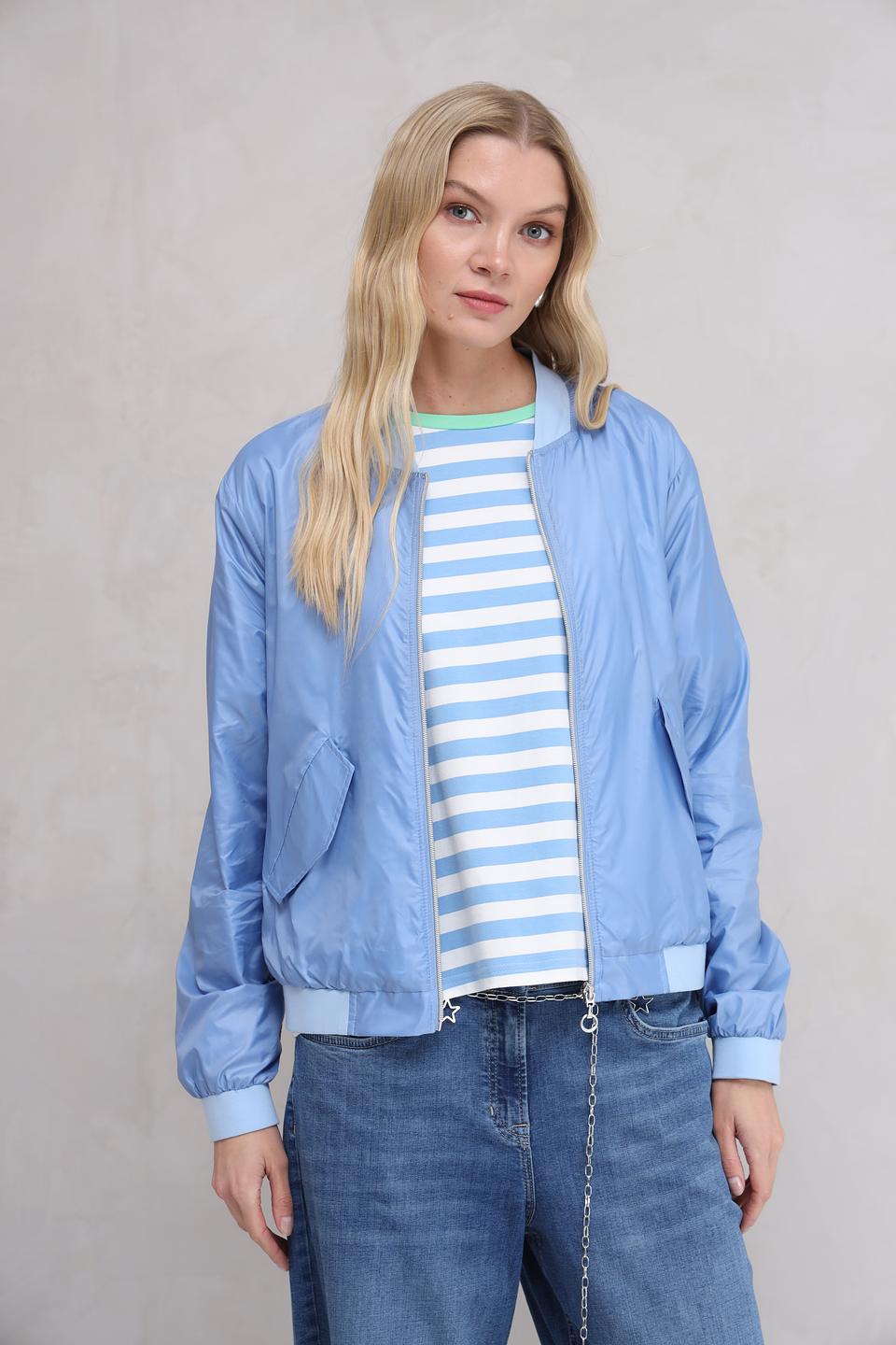 Ветровка You Just White голубая