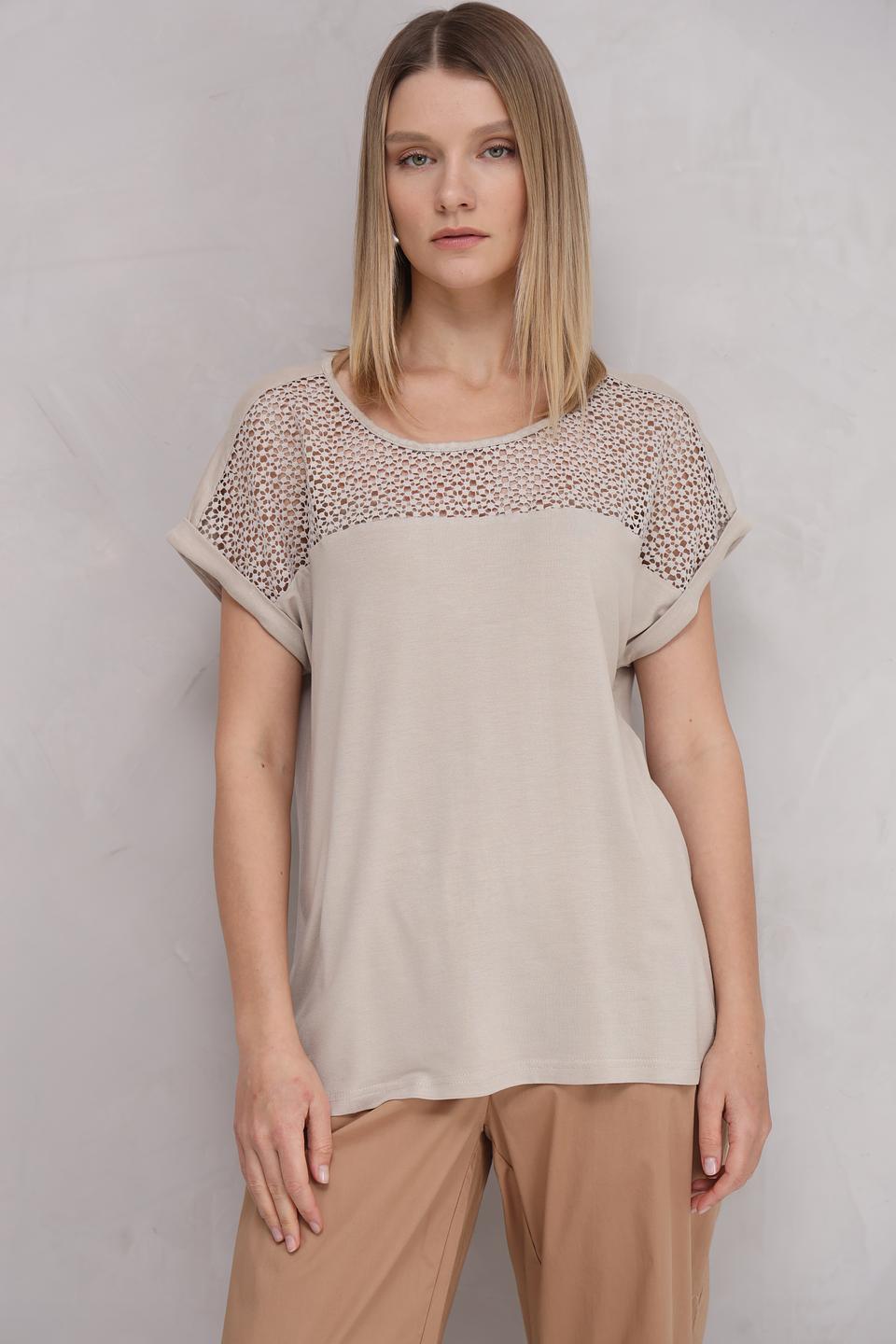 Футболка Broadway бежевого цвета с кружевом