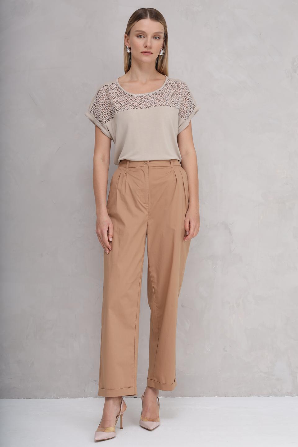 Футболка Broadway бежевого цвета с кружевом