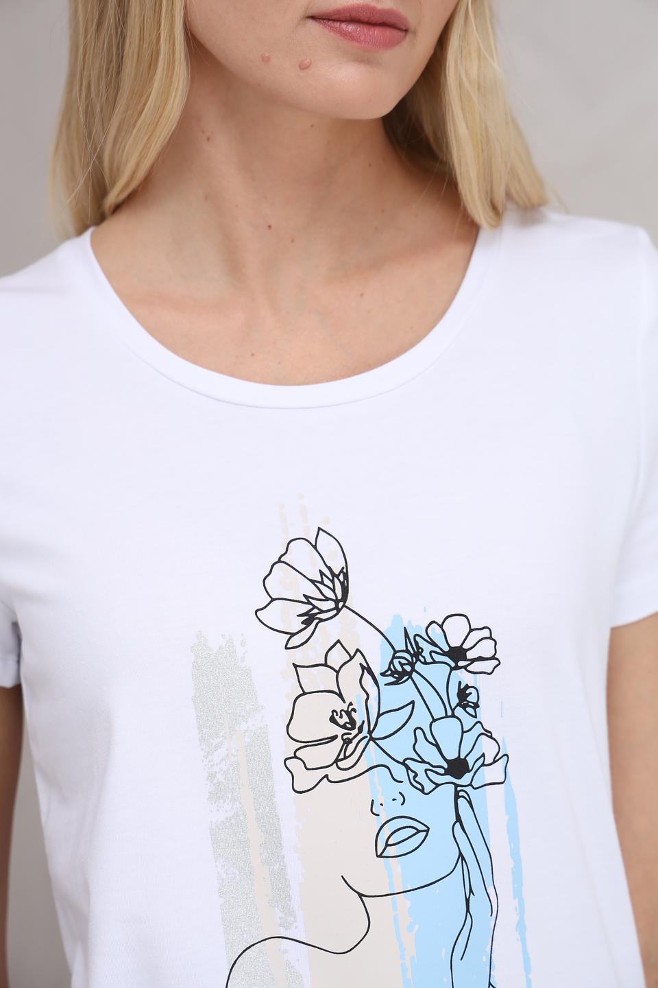 Футболка More and More с принтом белая