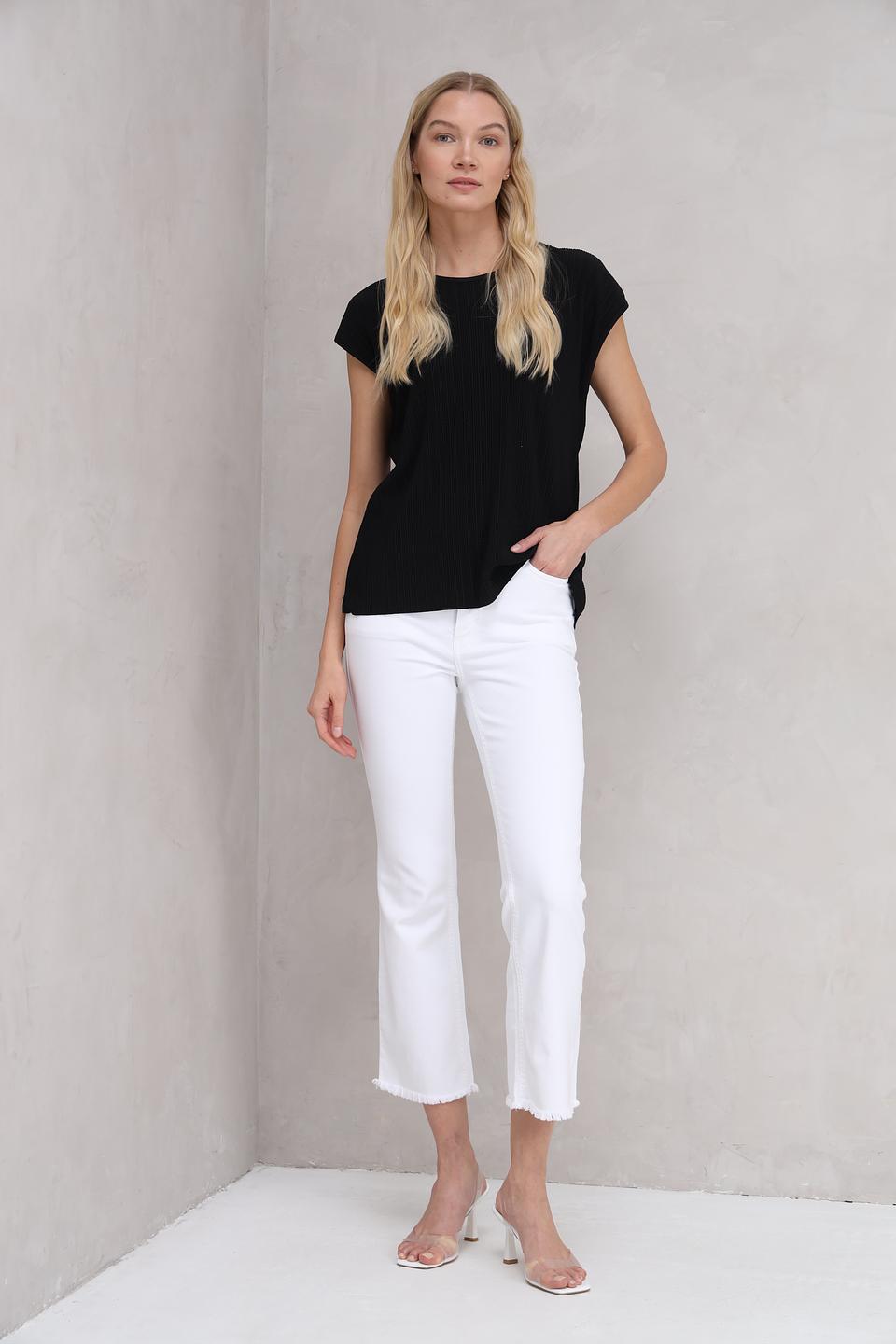 Футболка More and More чёрная с коротким рукавом