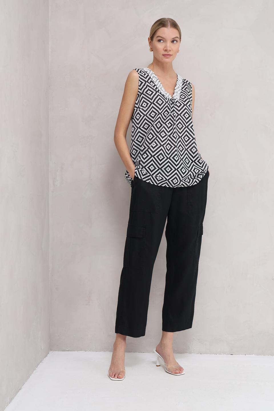 Топ Marc Aurel с геометрическим принтом