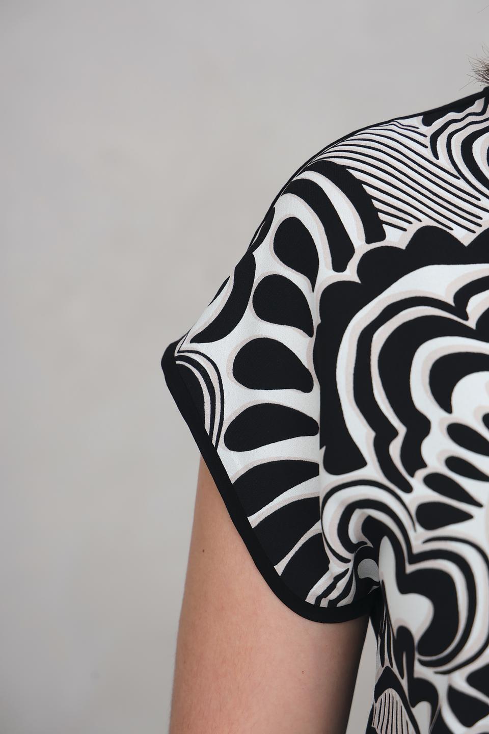 Блуза Via Appia с принтом чёрно-белая