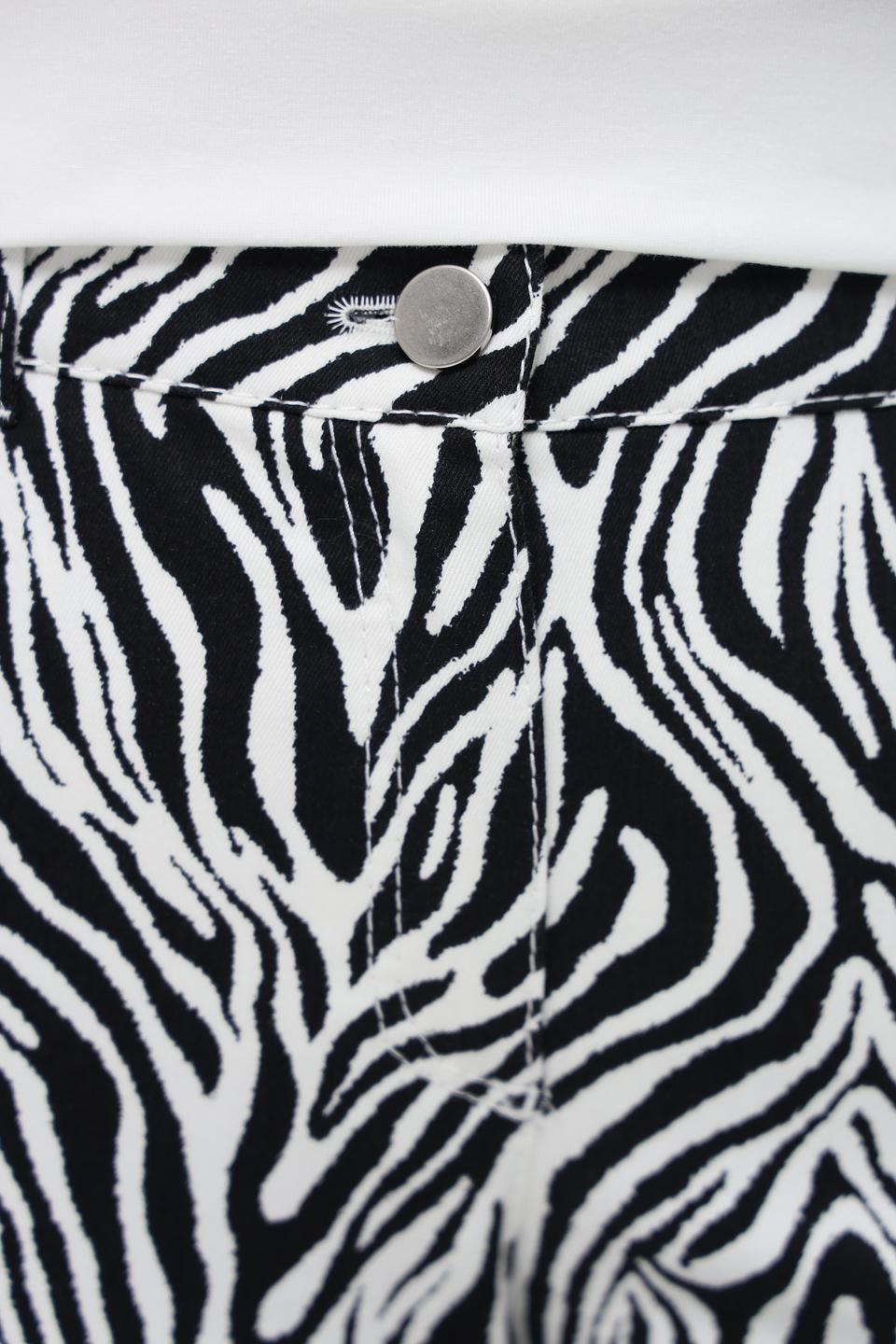 Джинсы Tuzzi приталенные зебра