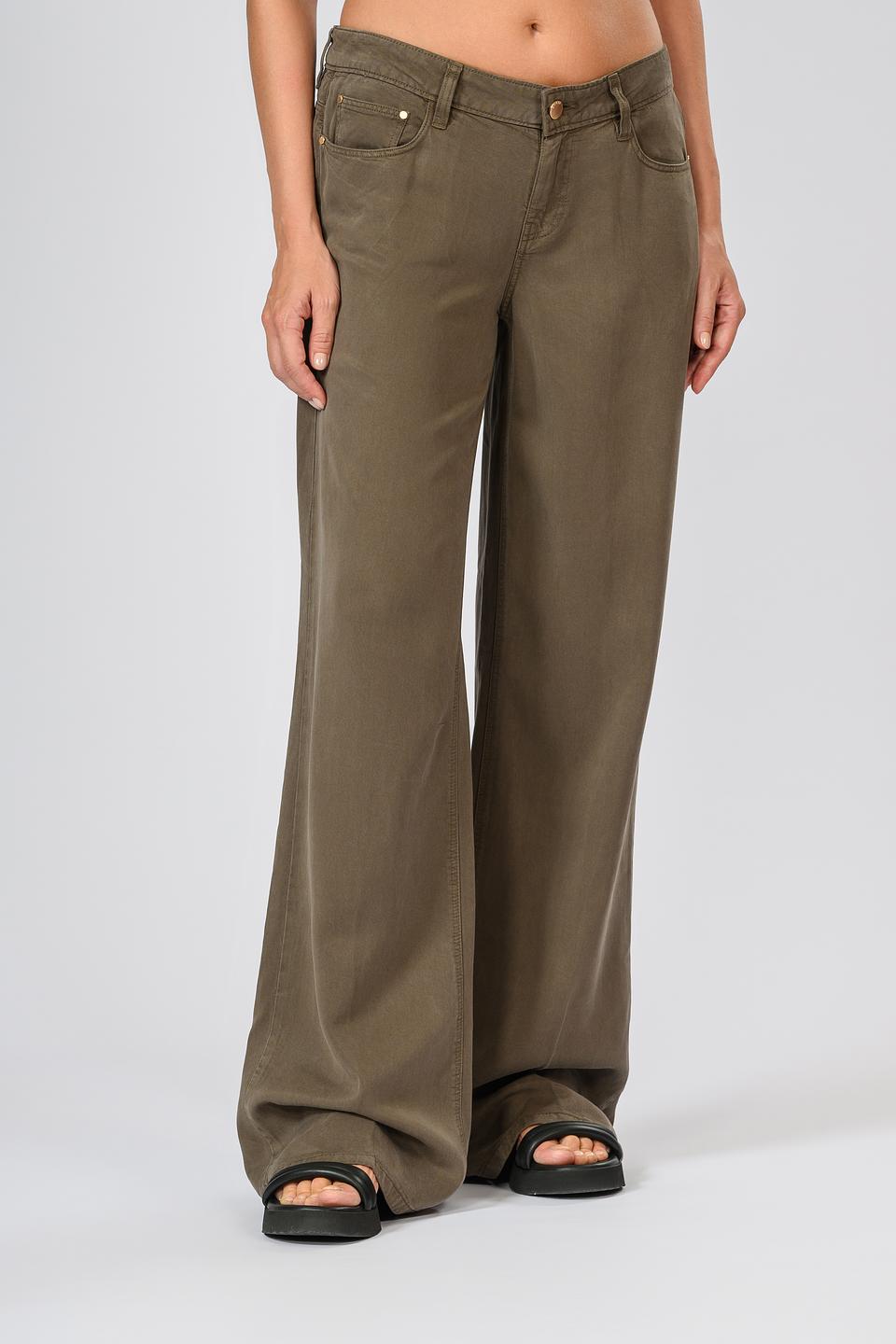 Брюки клеш Guess хаки