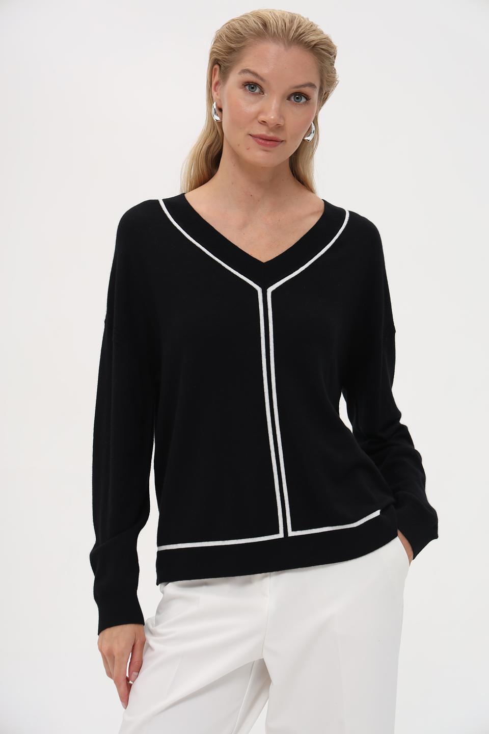 Пуловер Marc Cain с V-образным вырезом чёрный