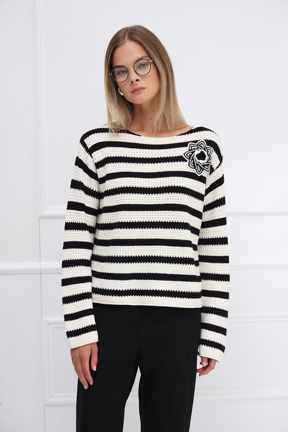 Пуловер Oui в полоску с цветком