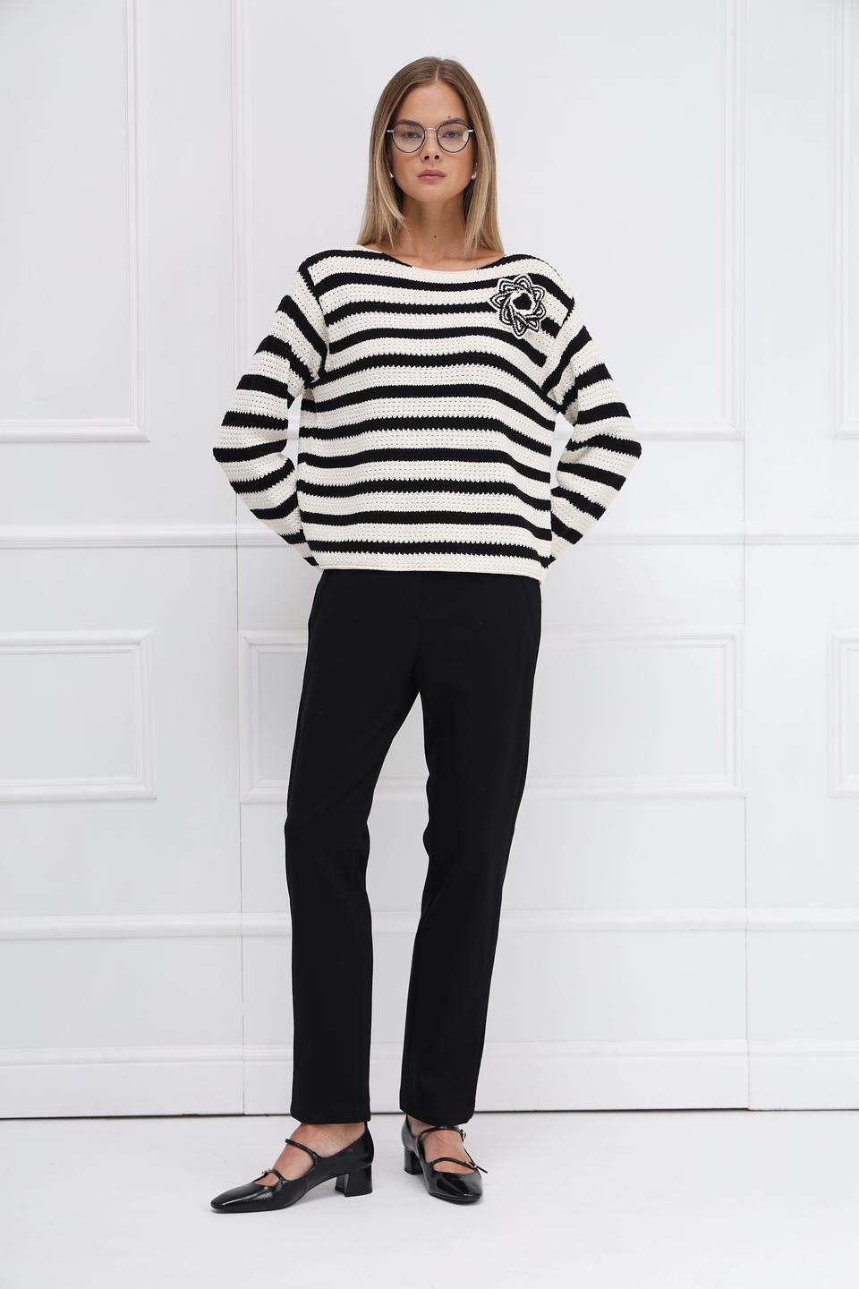 Пуловер Oui в полоску с цветком