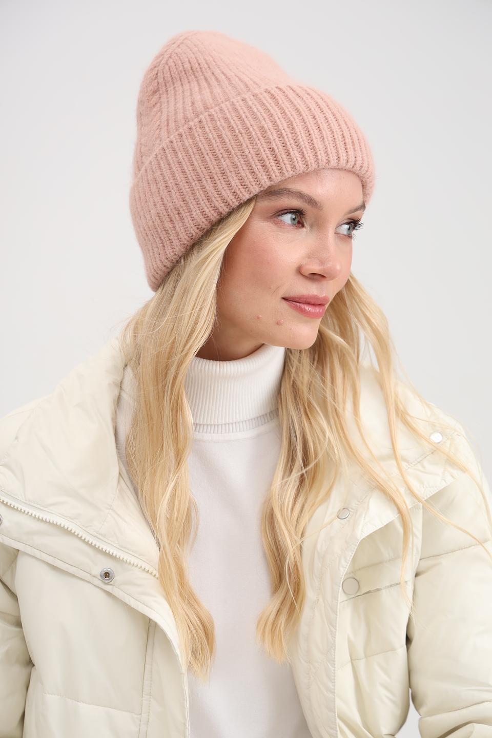 Шапка Adel вязаная пудровая