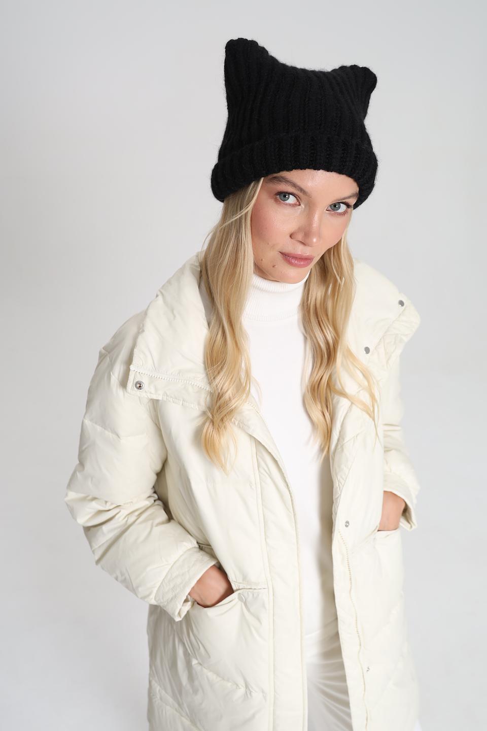 Шапка Adel с ушками чёрная