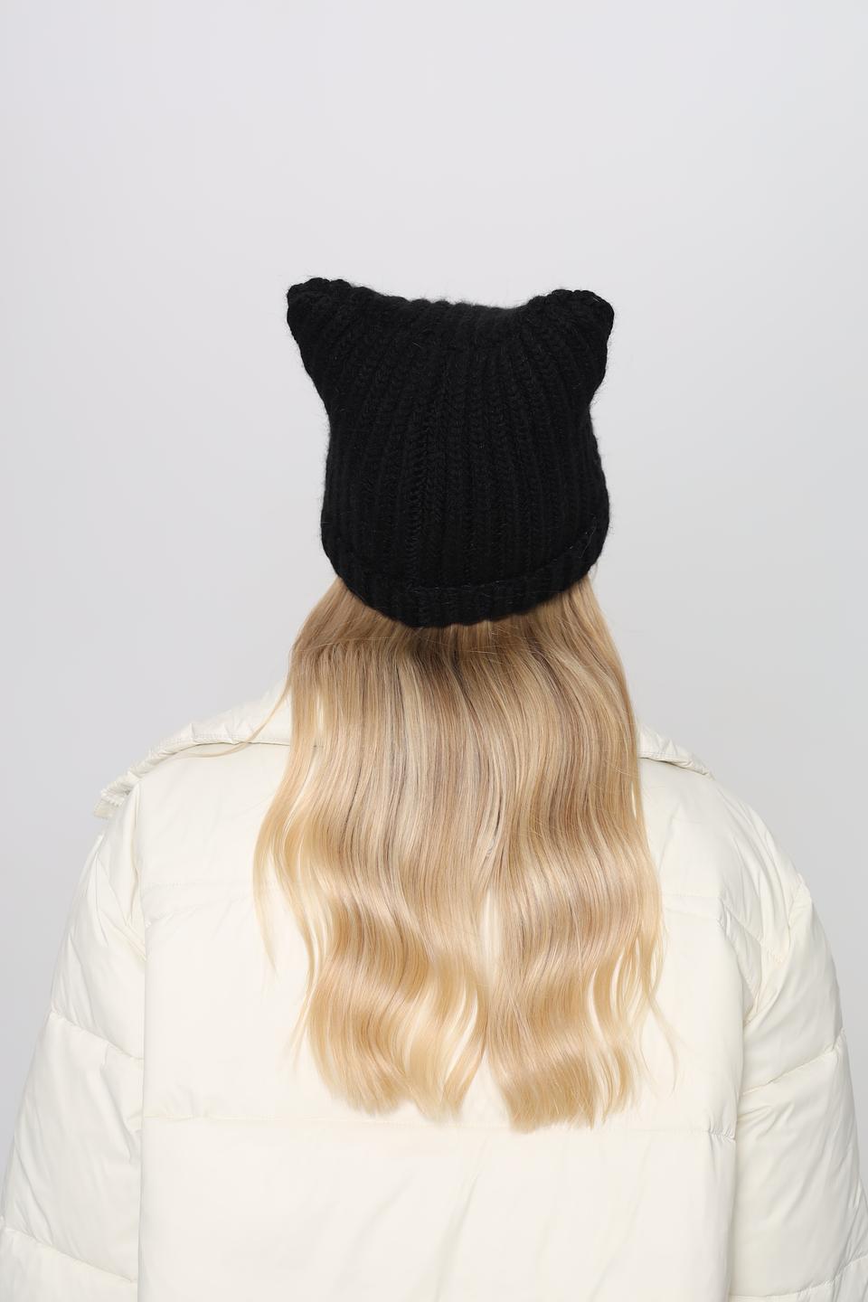 Шапка Adel с ушками чёрная