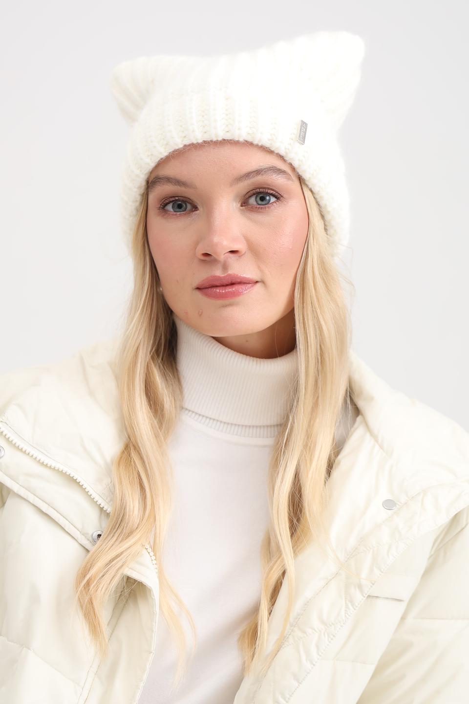 Шапка Adel вязаная белая