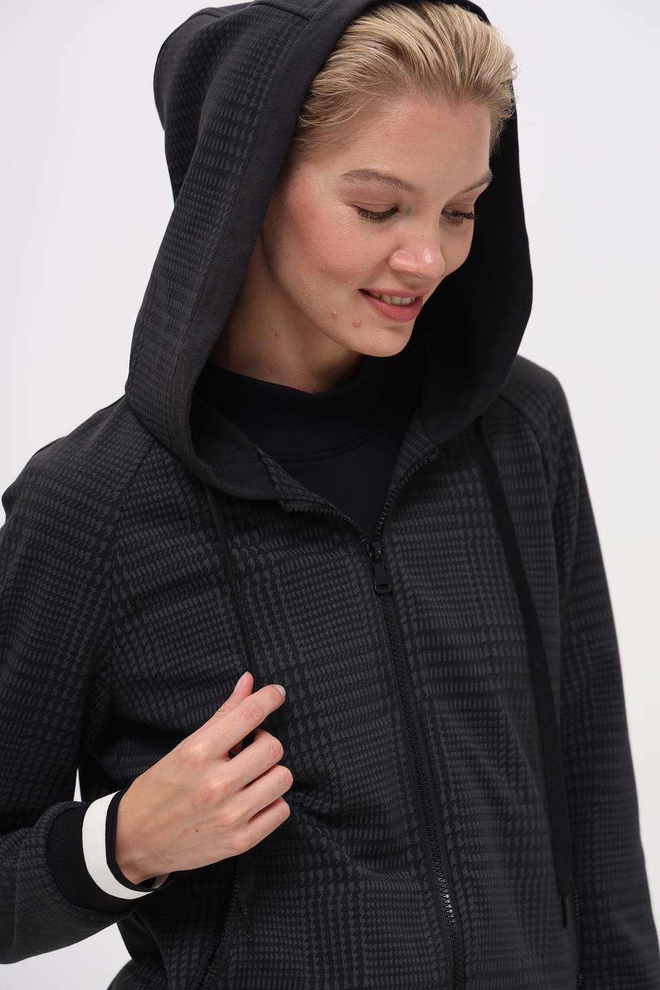 Толстовка Pezzo в клетку с белыми полосами