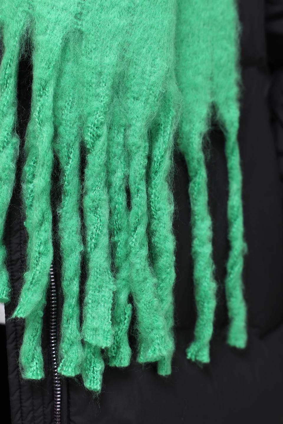 Шарф Electra style зелёный с бахромой