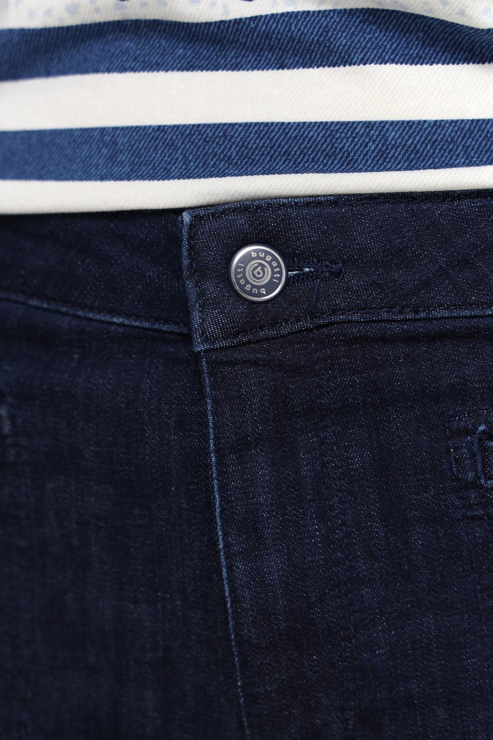 Джинсы Bugatti классического кроя