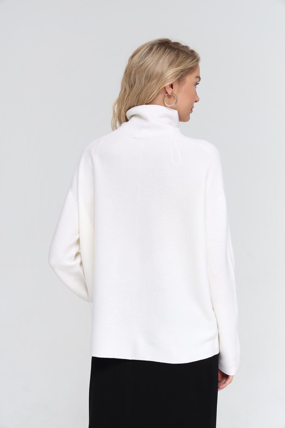 Пуловер UNQ женский белый с горлом